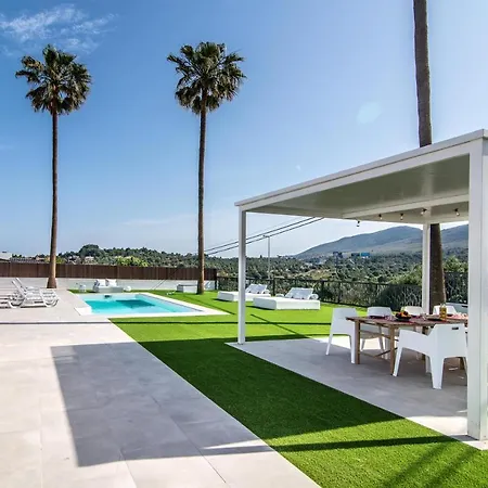 Palm Tree Villa - 5Bdr Paradise Pool / Chill Out Beds Torremolinos Extérieur photo