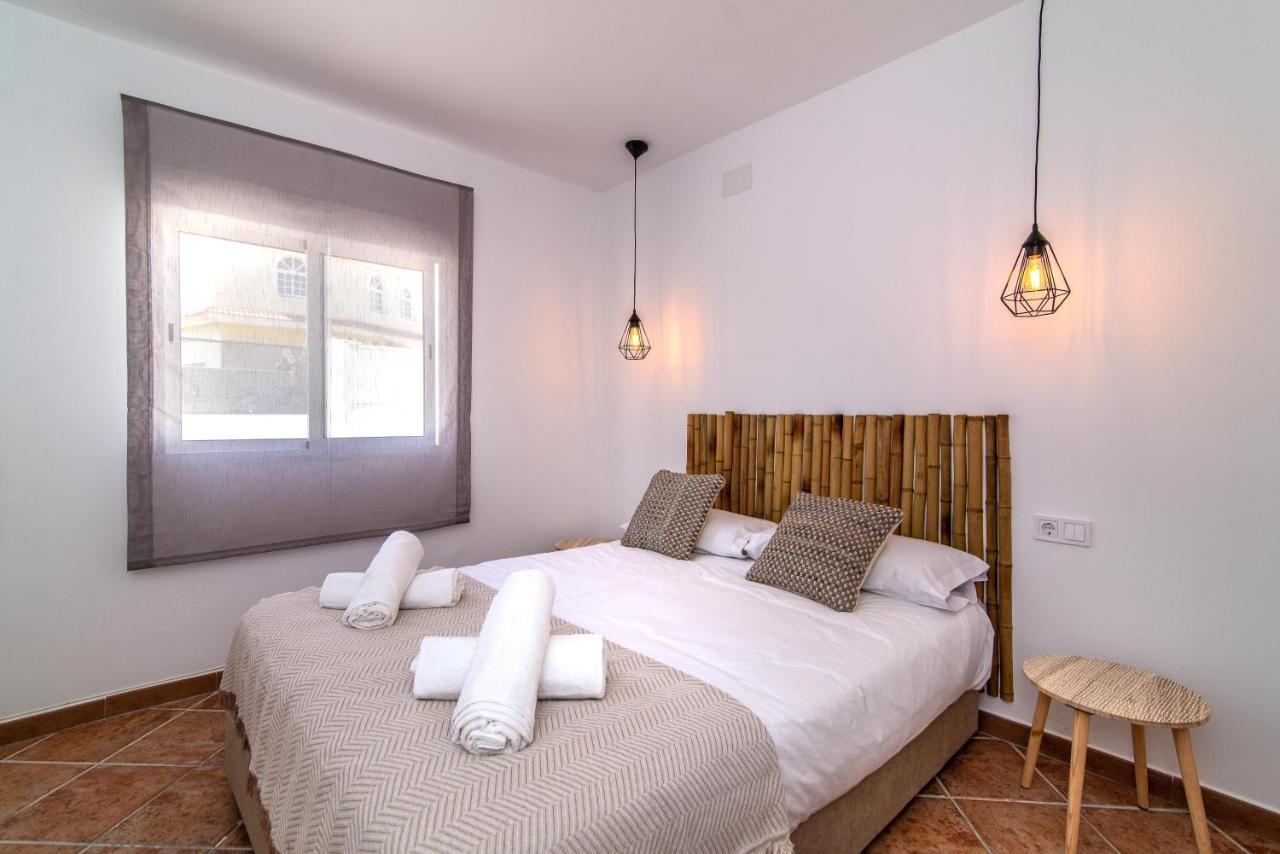 Palm Tree - 5bdr Paradise Pool / Chill Out Beds Villa Torremolinos