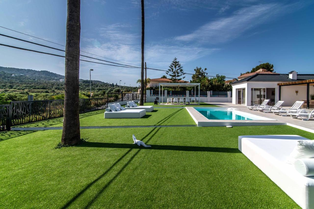 Palm Tree - 5bdr Paradise Pool / Chill Out Beds